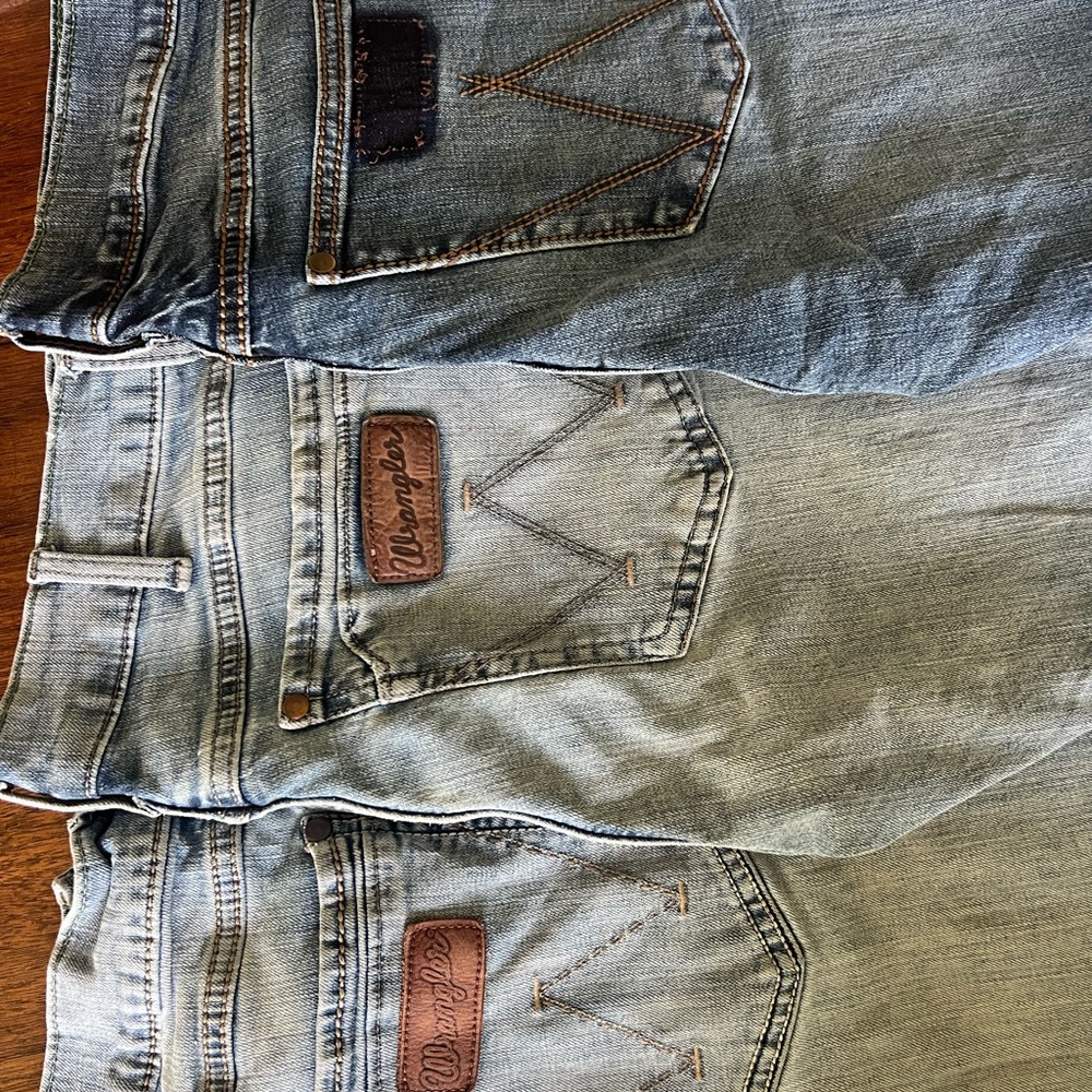 Wrangler Blue Relaxed Jeans Classic Denim Style